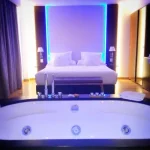 Hotel con jacuzzi en la habitación en Nerja, Málaga